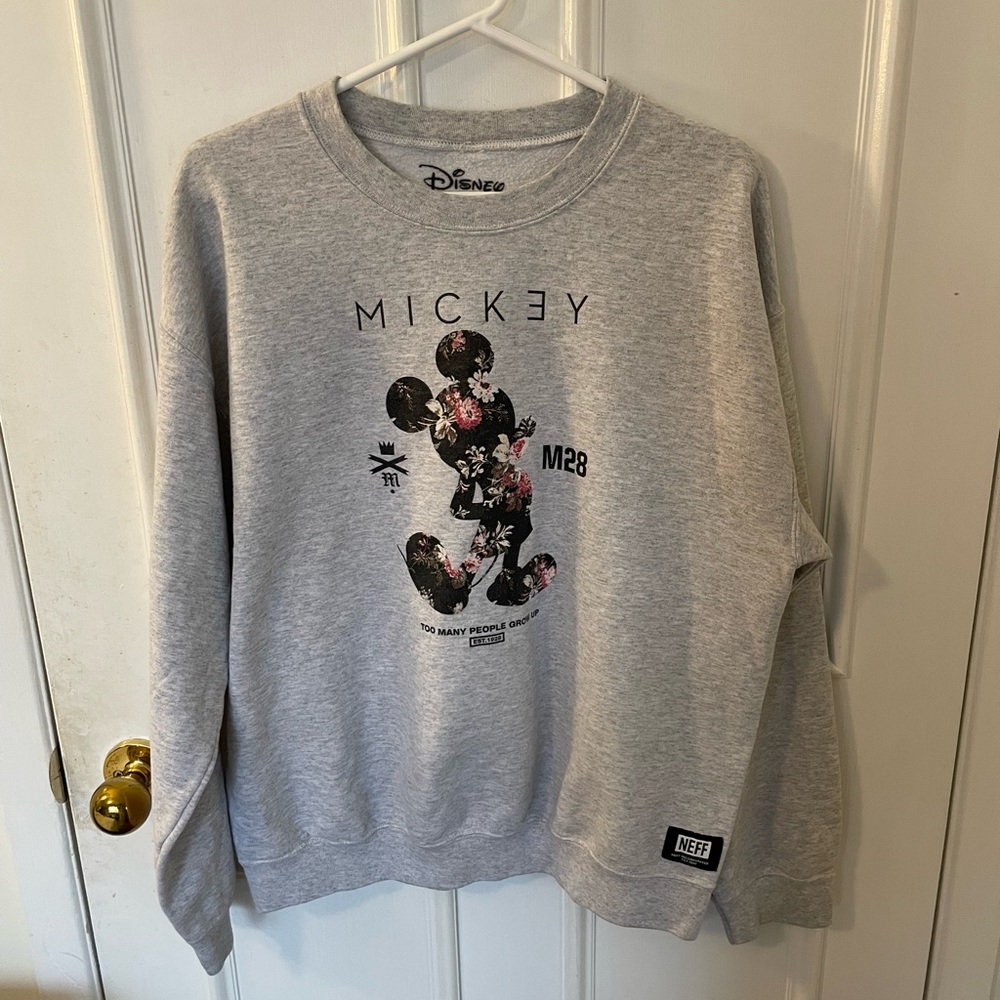 Nice Disney Neff Mickey Mouse sweatshirt